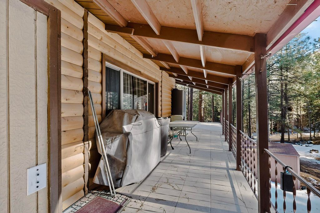 Image 9 of property listing at 455 Obsidian Road, Jemez Springs, NM 87025