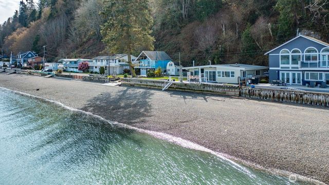 3187 Shoreline Drive, Camano Island, WA 98282