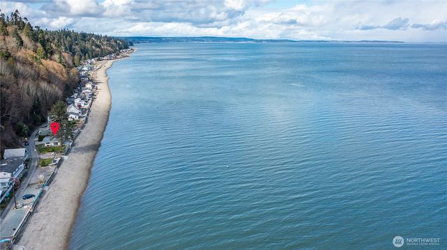 3187 Shoreline Drive, Camano Island, WA 98282