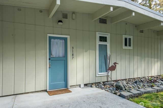 3187 Shoreline Drive, Camano Island, WA 98282