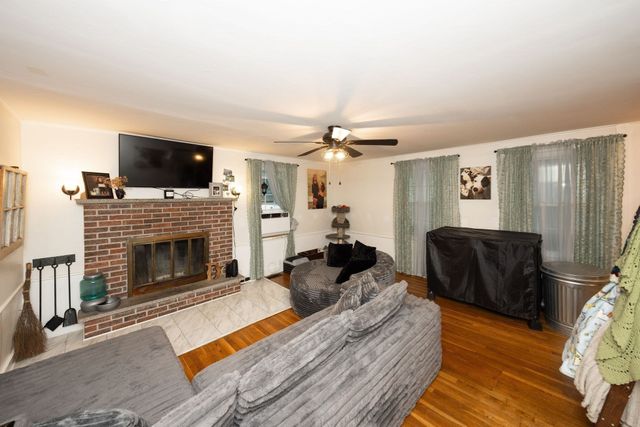 508 Vernon Ave, Barre, MA 01074