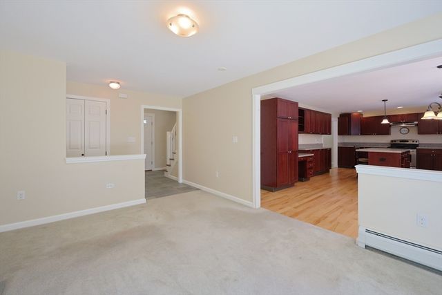 68 Dresser Hill Number 2 Rd, Dudley, MA 01571