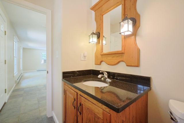 68 Dresser Hill Number 2 Rd, Dudley, MA 01571