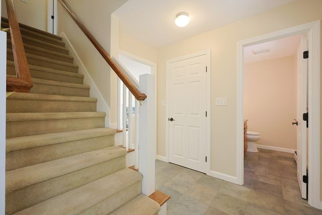 68 Dresser Hill Number 2 Rd, Dudley, MA 01571
