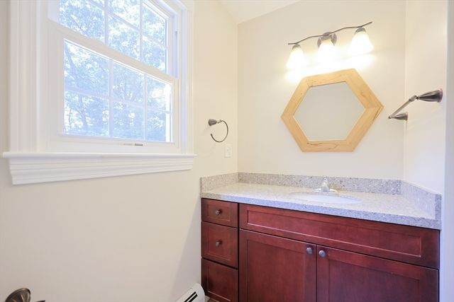 68 Dresser Hill Number 2 Rd, Dudley, MA 01571