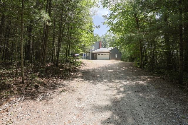 68 Dresser Hill Number 2 Rd, Dudley, MA 01571