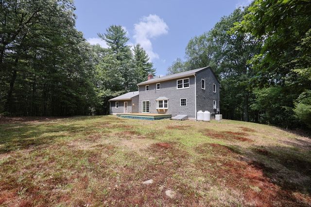 68 Dresser Hill Number 2 Rd, Dudley, MA 01571