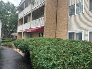 940 Beau Drive 209, Des Plaines, IL 60016