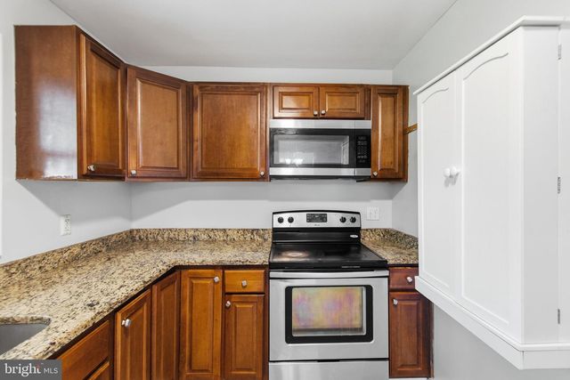 1402 N AMELIA ST, Sterling, VA 20164