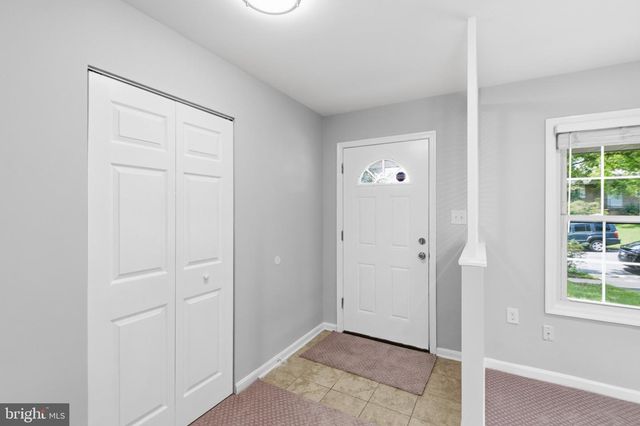 1402 N AMELIA ST, Sterling, VA 20164