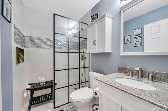 40 Great Rock Drive, Wading River, NY 11792