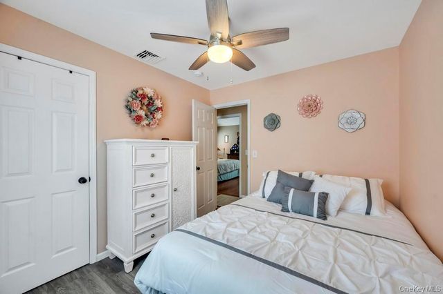 40 Great Rock Drive, Wading River, NY 11792