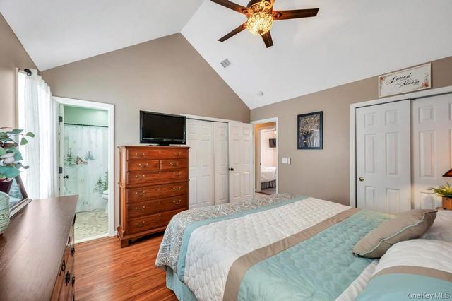 40 Great Rock Drive, Wading River, NY 11792