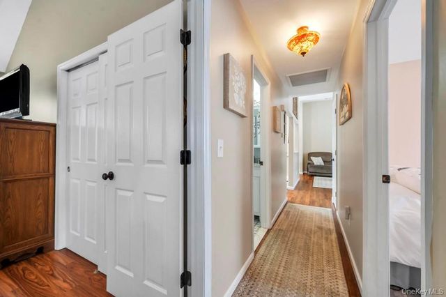 40 Great Rock Drive, Wading River, NY 11792