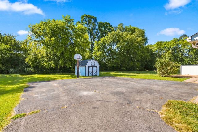 104 Highlander Dr, Hendersonville, TN 37075