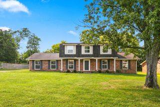 104 Highlander Dr, Hendersonville, TN 37075