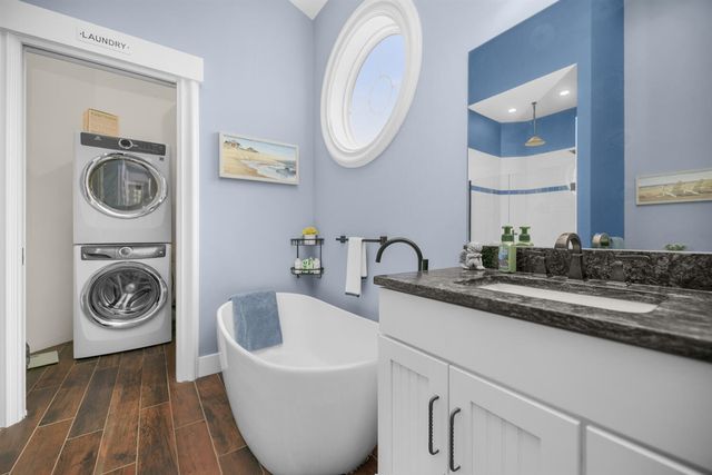 21373 Sail Bay Drive, Cassopolis, MI 49031