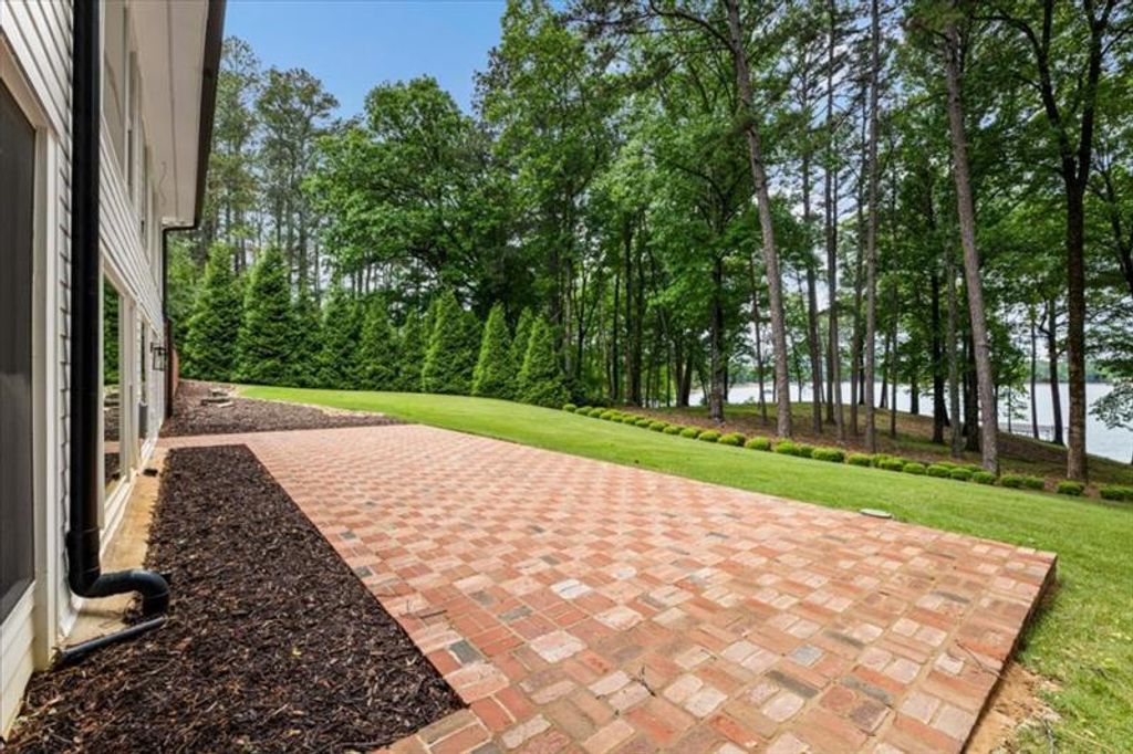 Image 12 of property listing at 3080 Dove Trail, Cumming, GA 30041