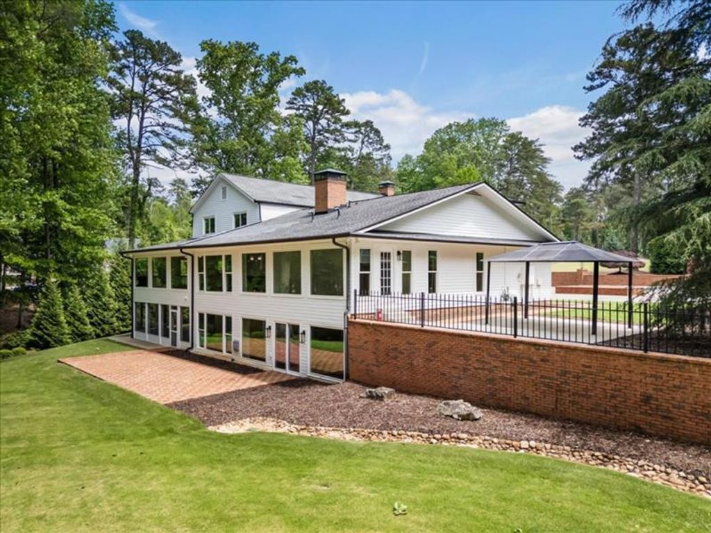 Image 14 of property listing at 3080 Dove Trail, Cumming, GA 30041