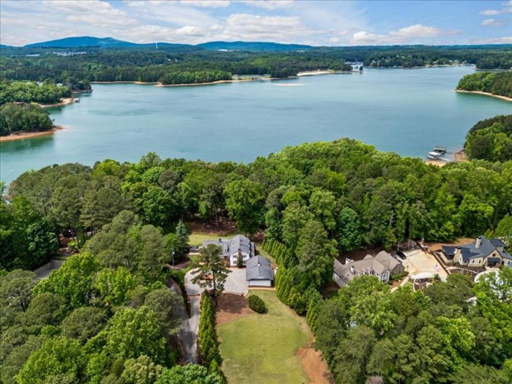 Image 21 of property listing at 3080 Dove Trail, Cumming, GA 30041