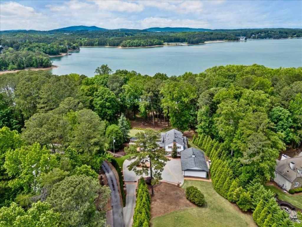 Image 22 of property listing at 3080 Dove Trail, Cumming, GA 30041