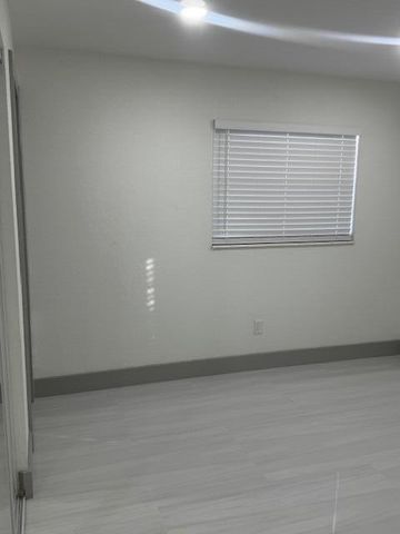 3401 Evergreen, Palm Springs, FL 33461