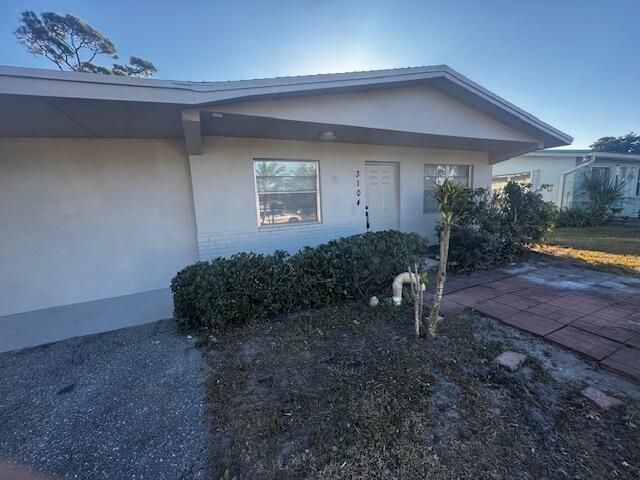 3401 Evergreen, Palm Springs, FL 33461