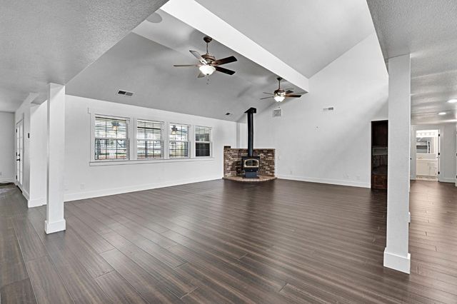 15446 Monreal Rd, Madera, CA 93636
