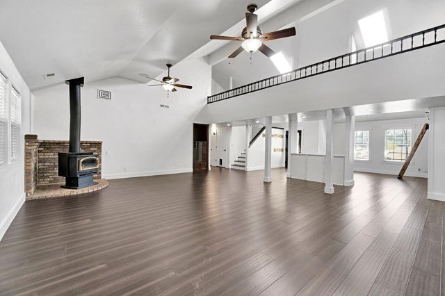 15446 Monreal Rd, Madera, CA 93636