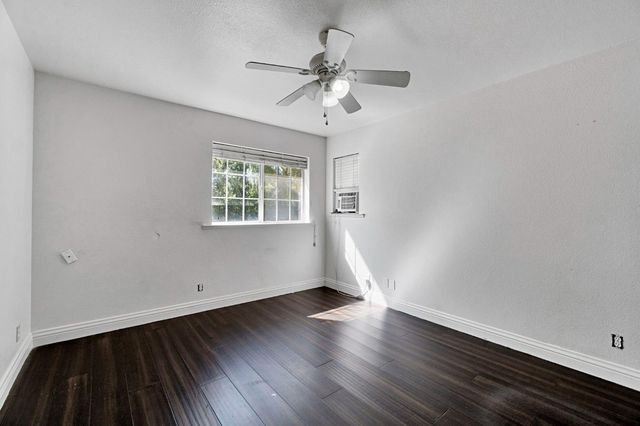 15446 Monreal Rd, Madera, CA 93636