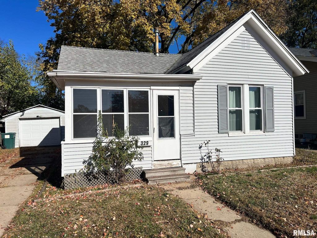 329 PARK Avenue, Pekin, IL 61554