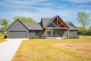 4863 County Road 1098, Celeste, TX 75423