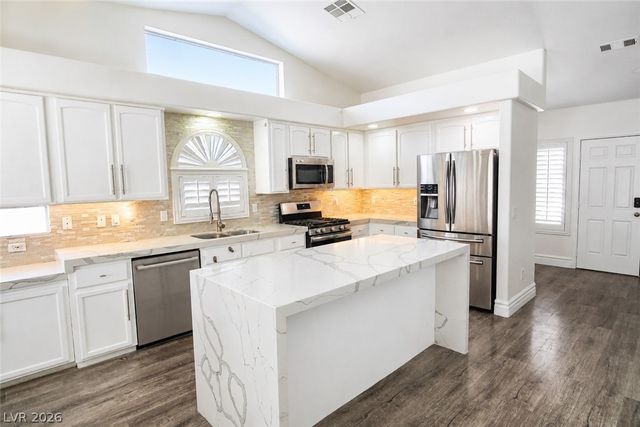 9682 Driftwood Island Court, Las Vegas, NV 89148