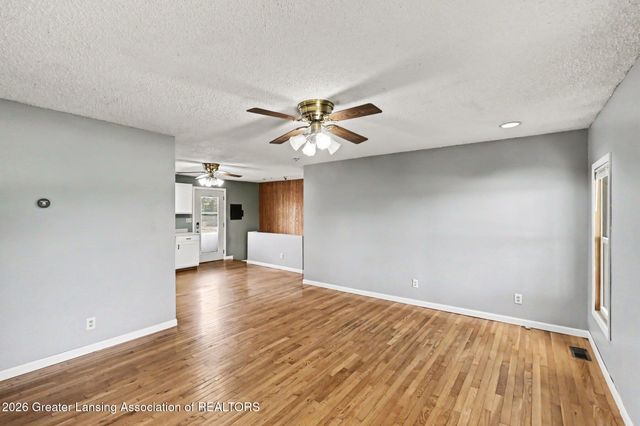 4015 E Clinton Trail, Charlotte, MI 48813
