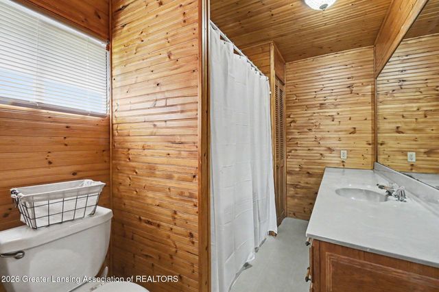 4015 E Clinton Trail, Charlotte, MI 48813
