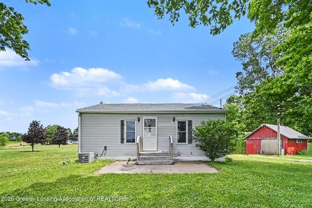 4015 E Clinton Trail, Charlotte, MI 48813