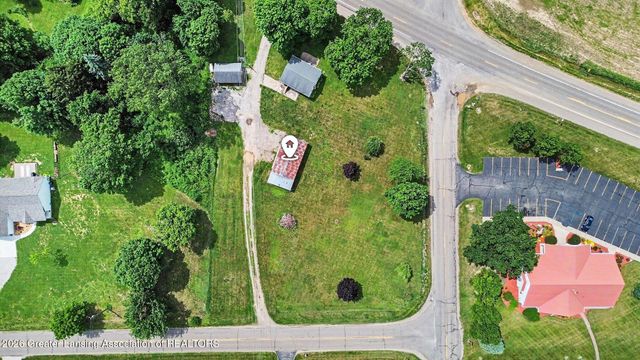 4015 E Clinton Trail, Charlotte, MI 48813