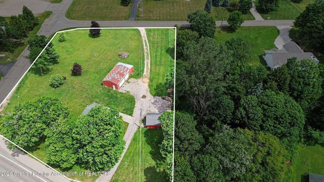 4015 E Clinton Trail, Charlotte, MI 48813