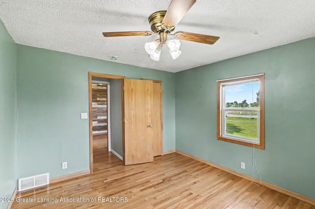 4015 E Clinton Trail, Charlotte, MI 48813