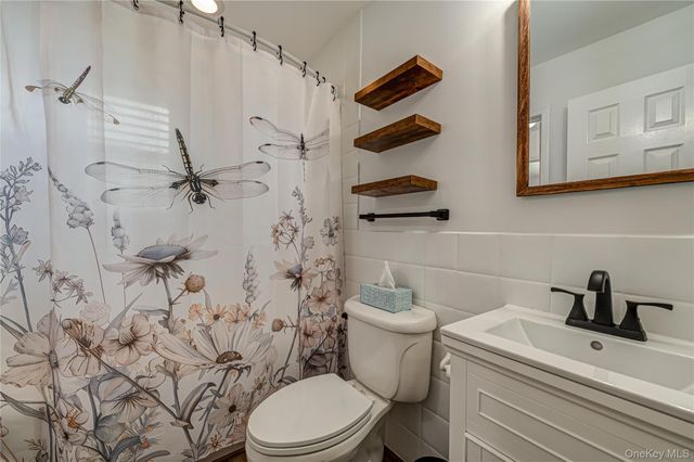 25 W Shore Drive, Patchogue, NY 11772