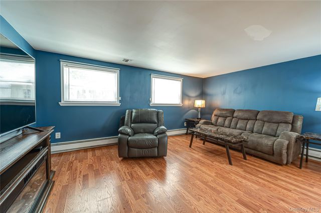 25 W Shore Drive, Patchogue, NY 11772