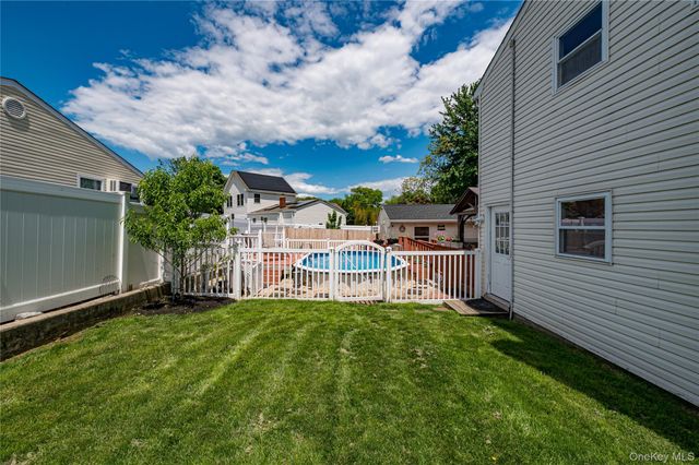 25 W Shore Drive, Patchogue, NY 11772
