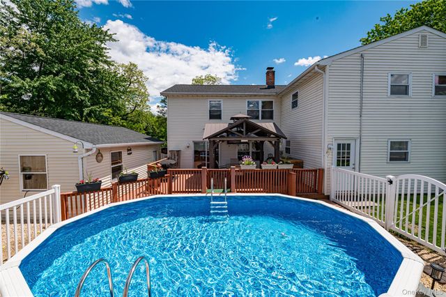25 W Shore Drive, Patchogue, NY 11772