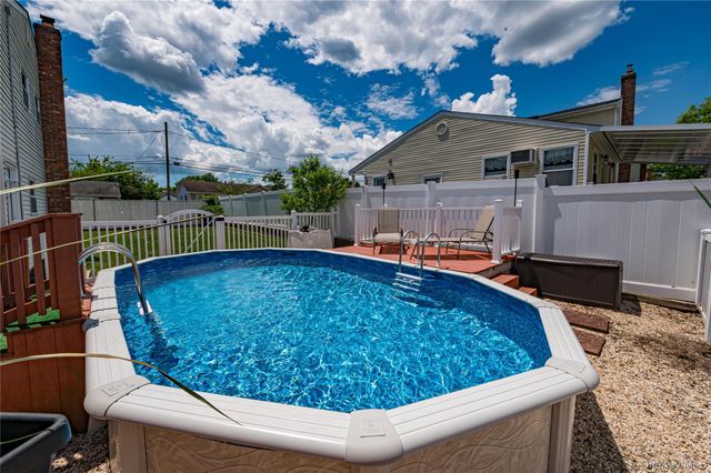 25 W Shore Drive, Patchogue, NY 11772