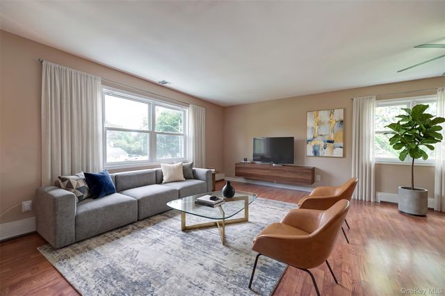 25 W Shore Drive, Patchogue, NY 11772