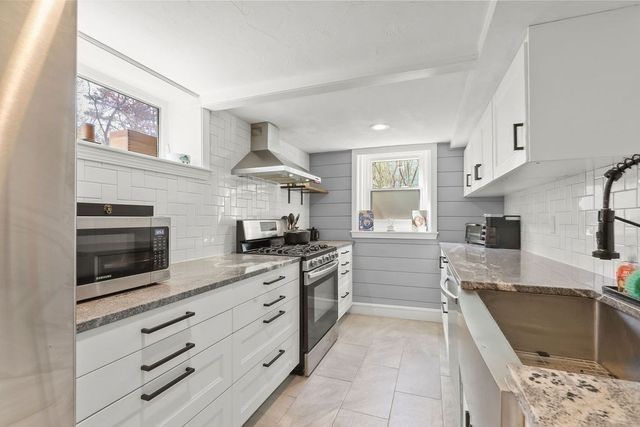 111 Westminster Rd, Weymouth, MA 02188