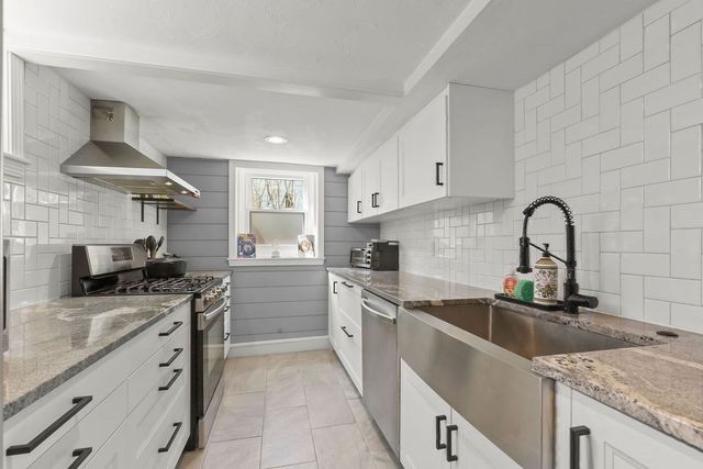 111 Westminster Rd, Weymouth, MA 02188