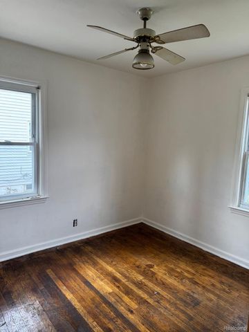 640 Crawford Street, Flint, MI 48507