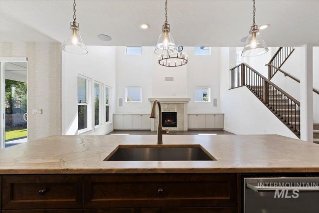 5944 E Hootowl Dr, Boise, ID 83716
