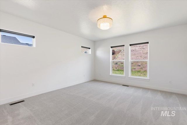 5944 E Hootowl Dr, Boise, ID 83716